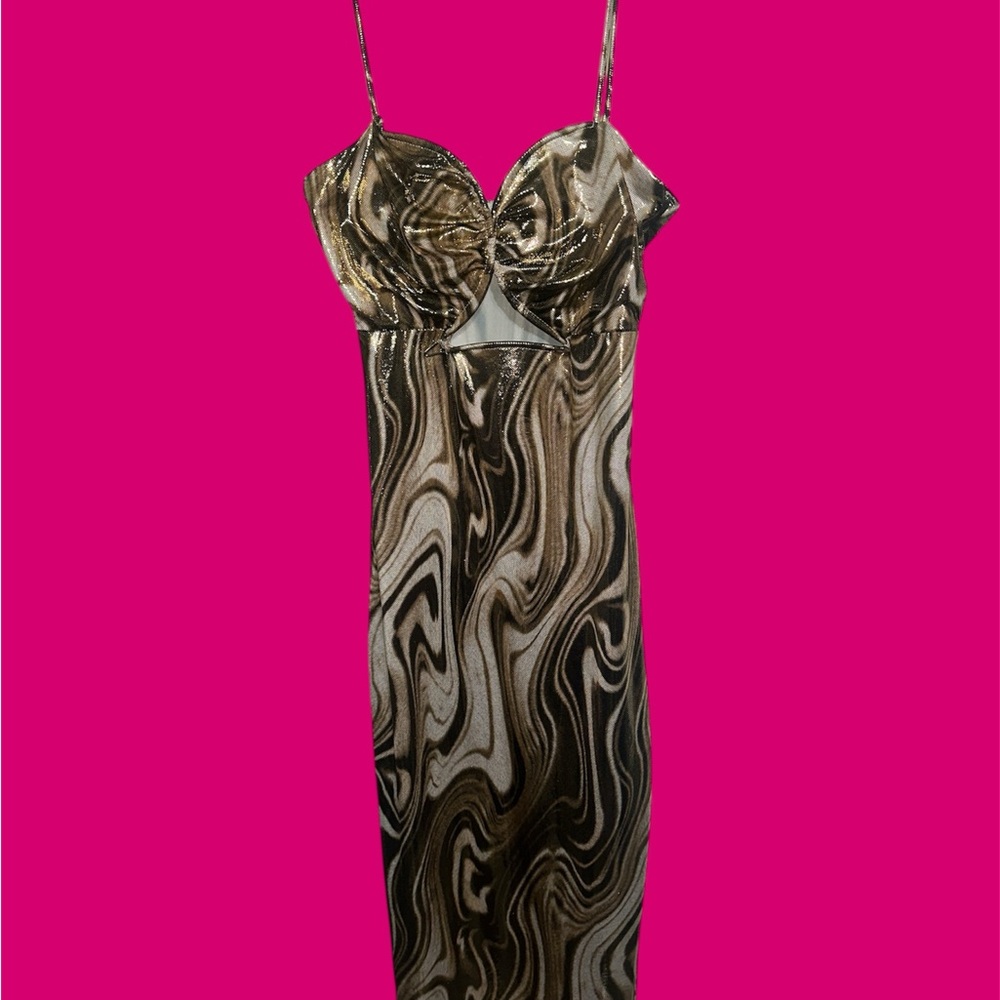Magnia metallic marble dress 😍